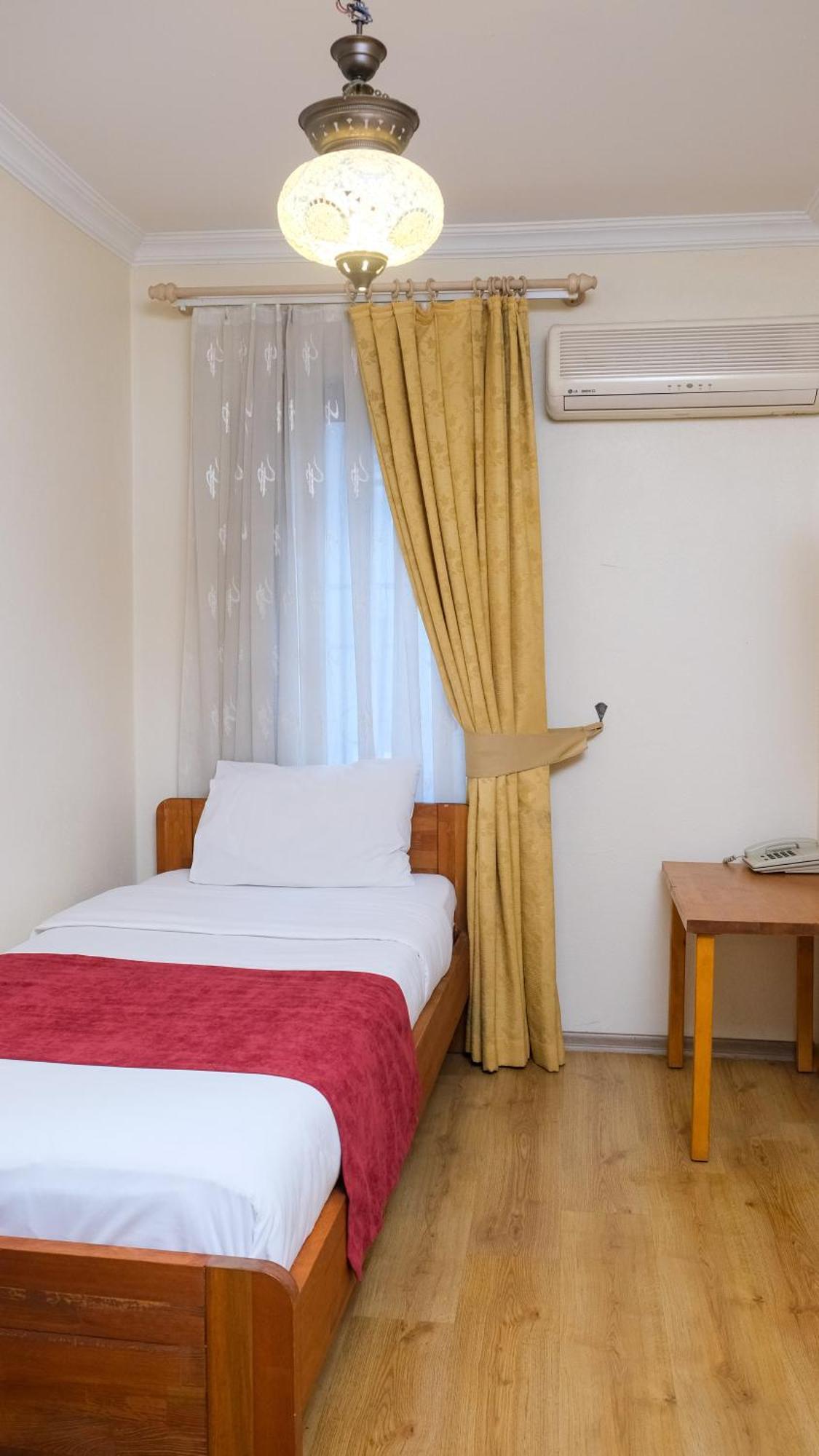 Istanbul Irish Hotel Εξωτερικό φωτογραφία